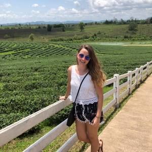 Meet your Posher, Natalie